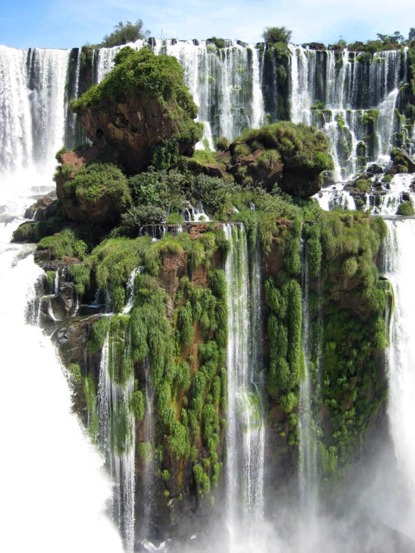 iguazu-falls-waterfall-island 2